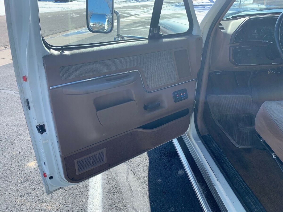 1989 Brown Ford F-250 Extended Cab Pickup