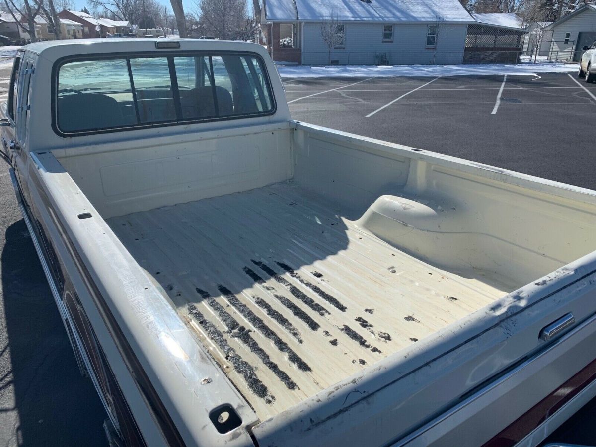 1989 Brown Ford F-250 Extended Cab Pickup