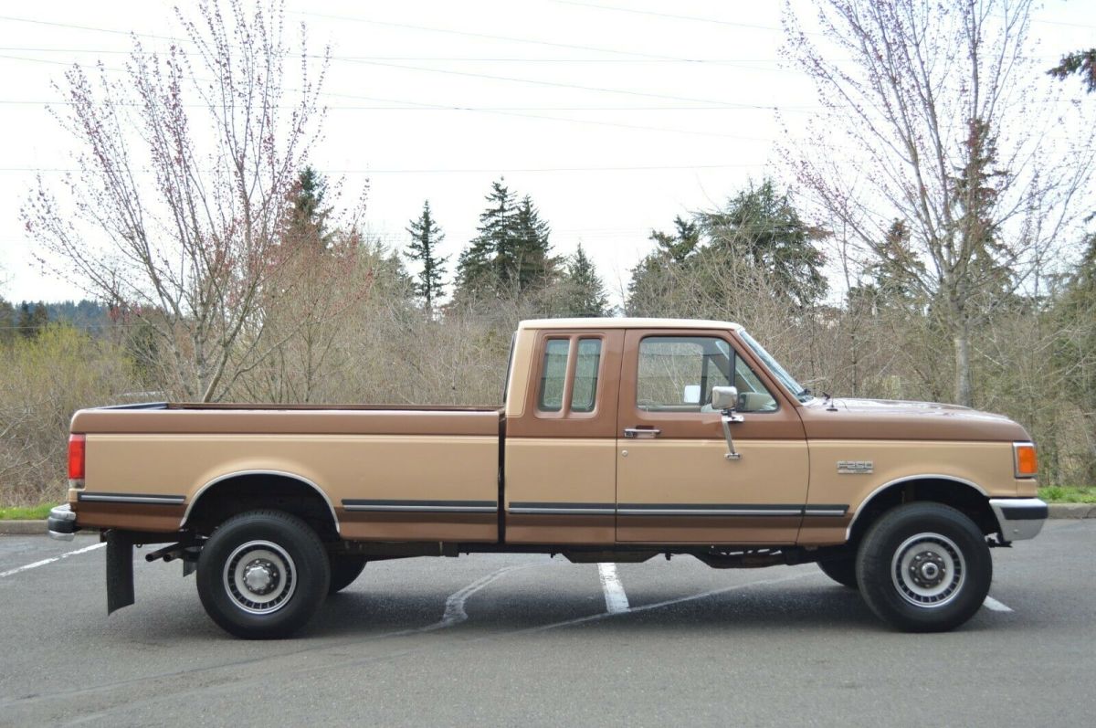 1989 Brown Ford F-250 Extended Cab Pickup