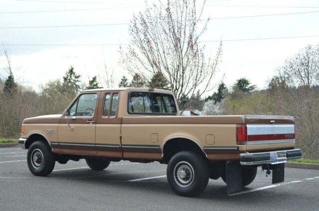 1989 Brown Ford F-250 Extended Cab Pickup