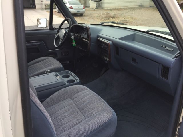 1989 White Ford F-250 Extended Cab Pickup