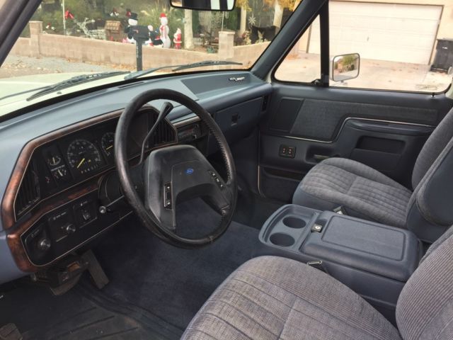 1989 White Ford F-250 Extended Cab Pickup