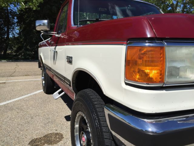 1989 RED AND White Ford F-250 Standard Cab Pickup