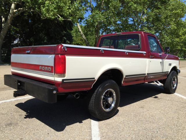 1989 RED AND White Ford F-250 Standard Cab Pickup