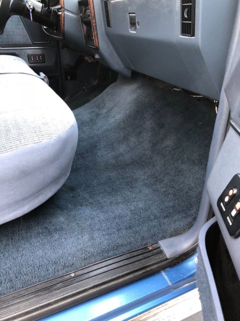 1989 Blue Ford F-250 Extended Cab Pickup