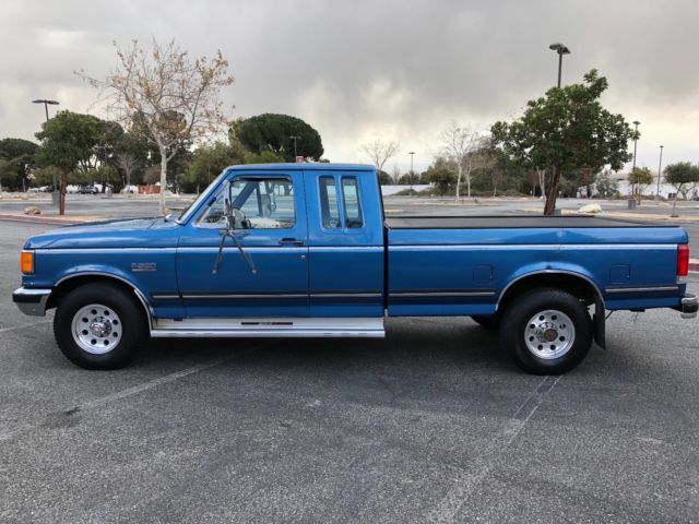 1989 Blue Ford F-250 Extended Cab Pickup