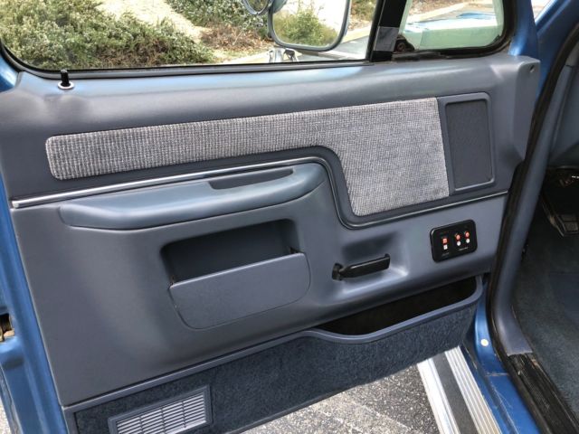 1989 Blue Ford F-250 Extended Cab Pickup