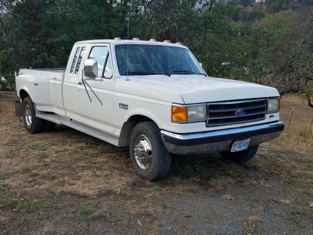 1989 White Ford F-250 Extended Cab Pickup