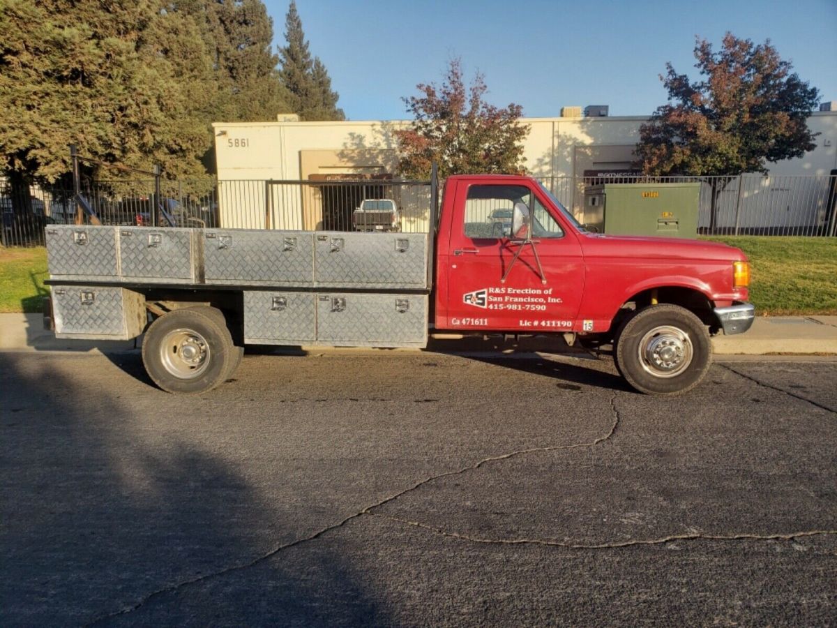 1989 Red Ford F-450 Chassis