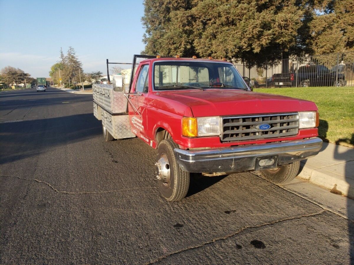 1989 Red Ford F-450 Chassis