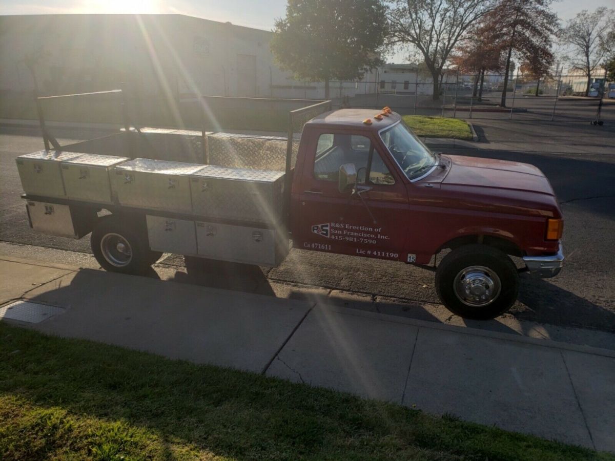 1989 Red Ford F-450 Chassis