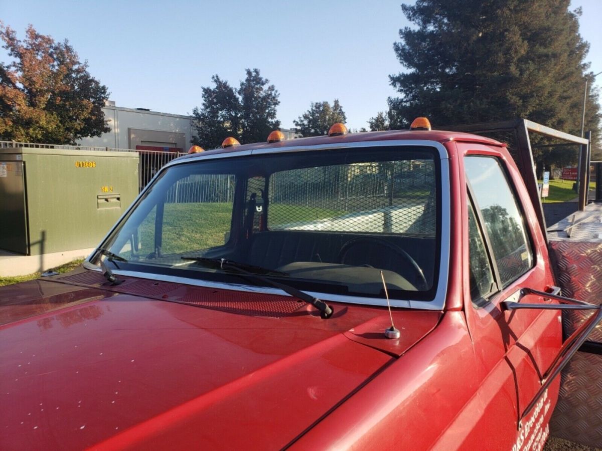 1989 Red Ford F-450 Chassis