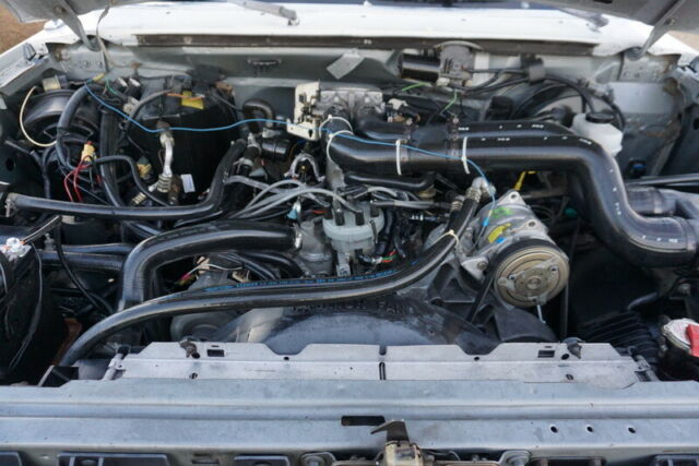 1989 White Ford F-250 pickup