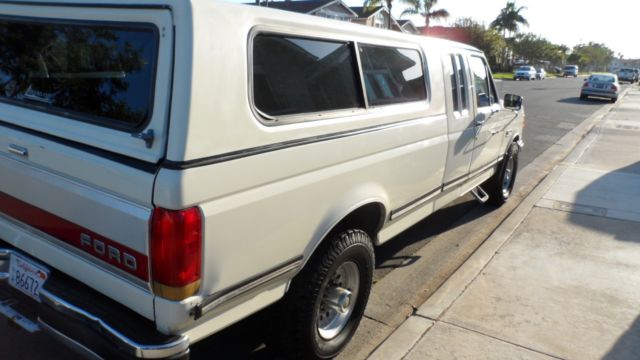 1989 White Ford F-250 Extended Cab Pickup