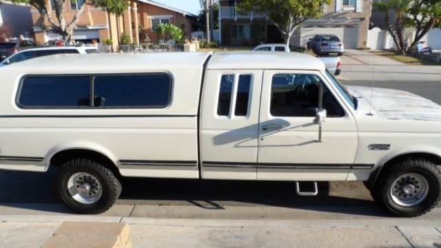 1989 White Ford F-250 Extended Cab Pickup