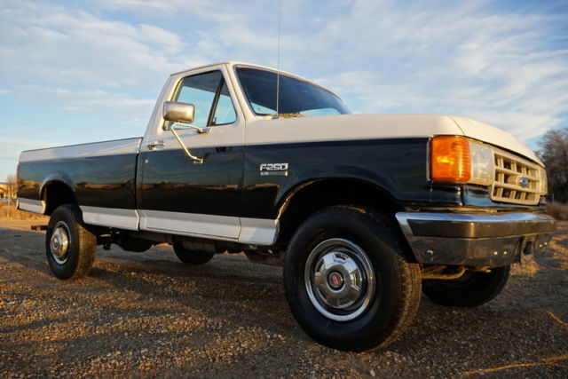 1989 White & Black Ford F-250 Standard Cab Pickup