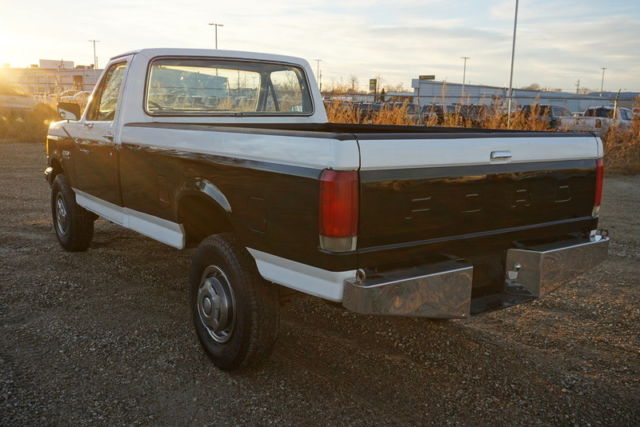 1989 White & Black Ford F-250 Standard Cab Pickup
