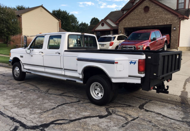 1989 White Ford F-350 Crew Cab Pickup