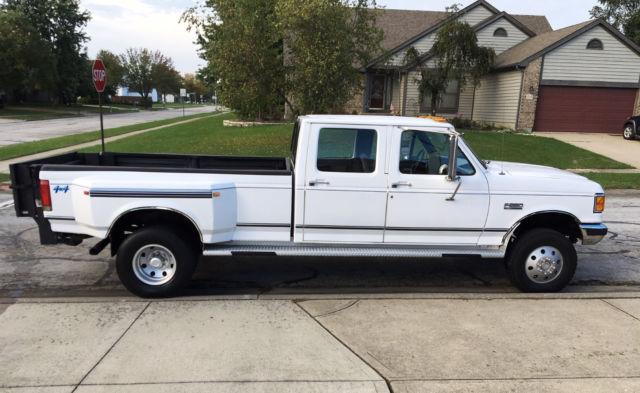 1989 White Ford F-350 Crew Cab Pickup