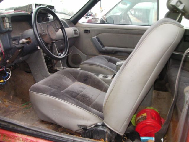 1989 poor pink Ford Mustang