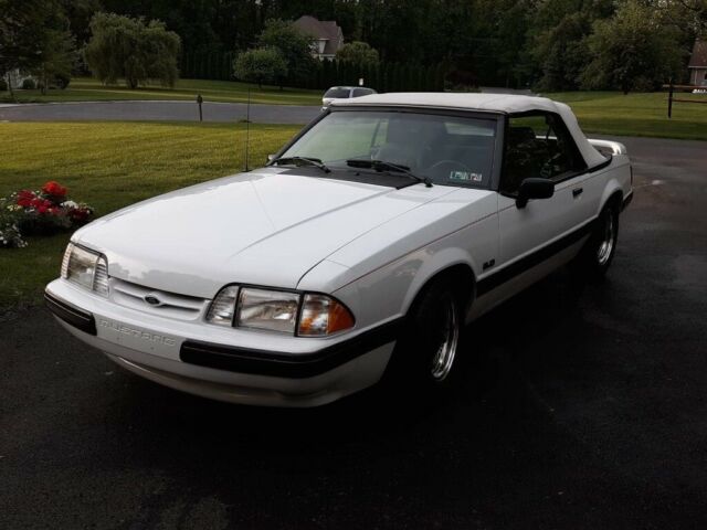 1989 White Ford Mustang Convertible