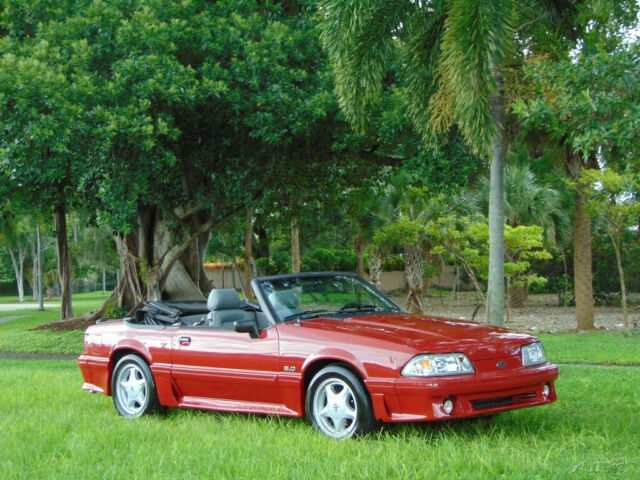 1989 Red Ford Mustang