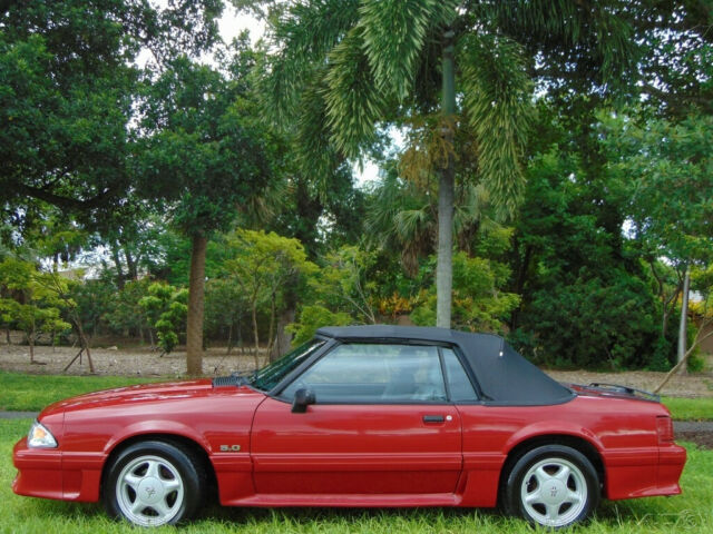1989 Red Ford Mustang
