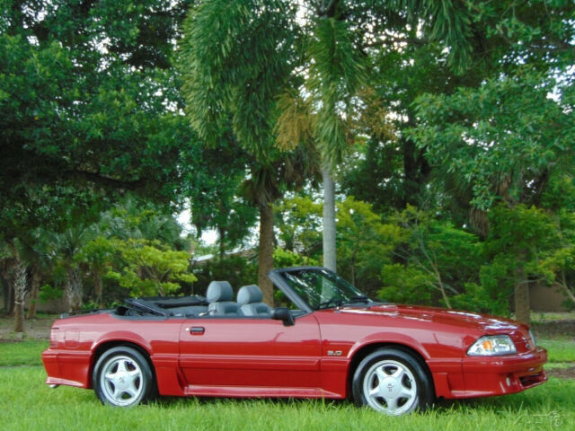 1989 Red Ford Mustang