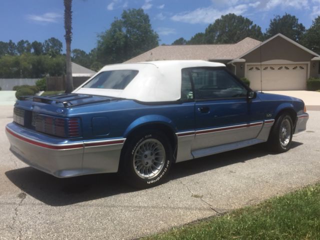 1989 Blue/Silver Ford Mustang Convertible