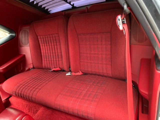 1989 White Ford Mustang Coupe