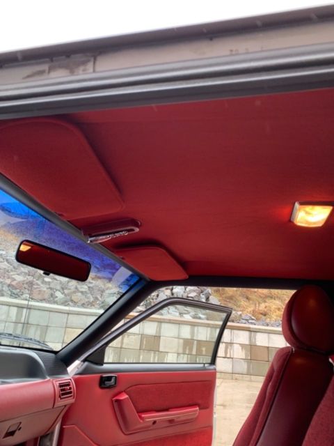 1989 White Ford Mustang Coupe