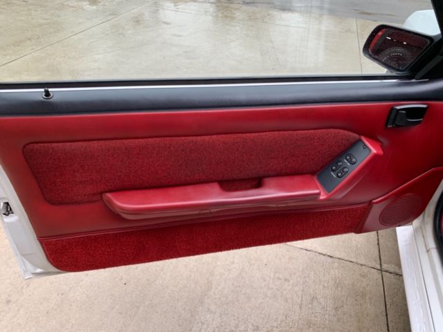 1989 White Ford Mustang Coupe