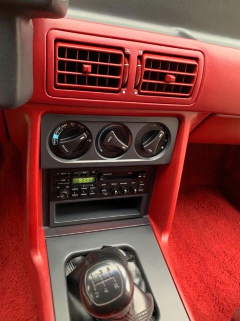 1989 White Ford Mustang Coupe