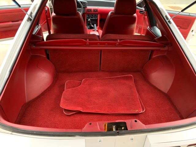 1989 White Ford Mustang Coupe