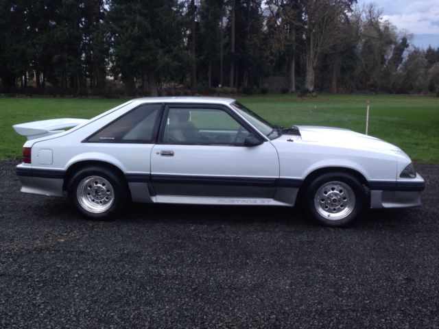 1989 Ford Mustang