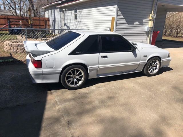 1989 White Ford Mustang