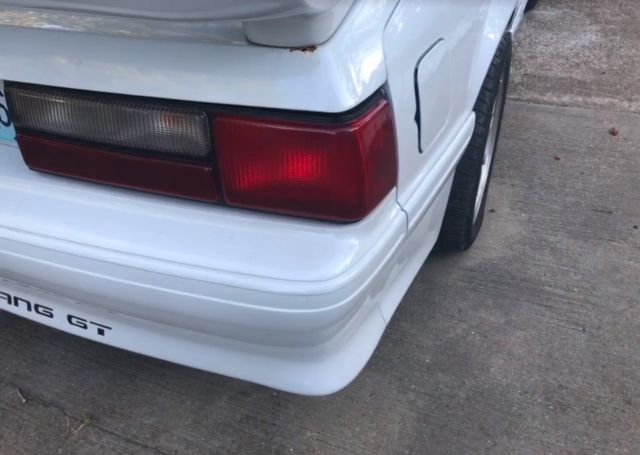 1989 White Ford Mustang