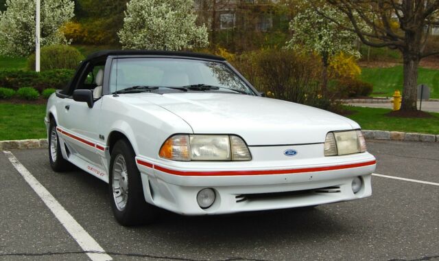 1989 White Ford Mustang Convertible