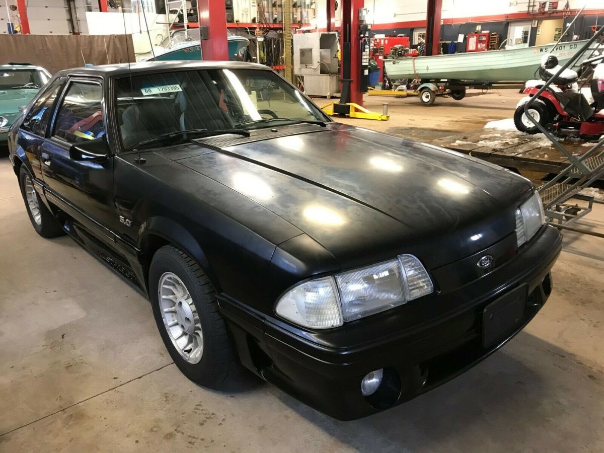 1989 Black Ford Mustang Coupe