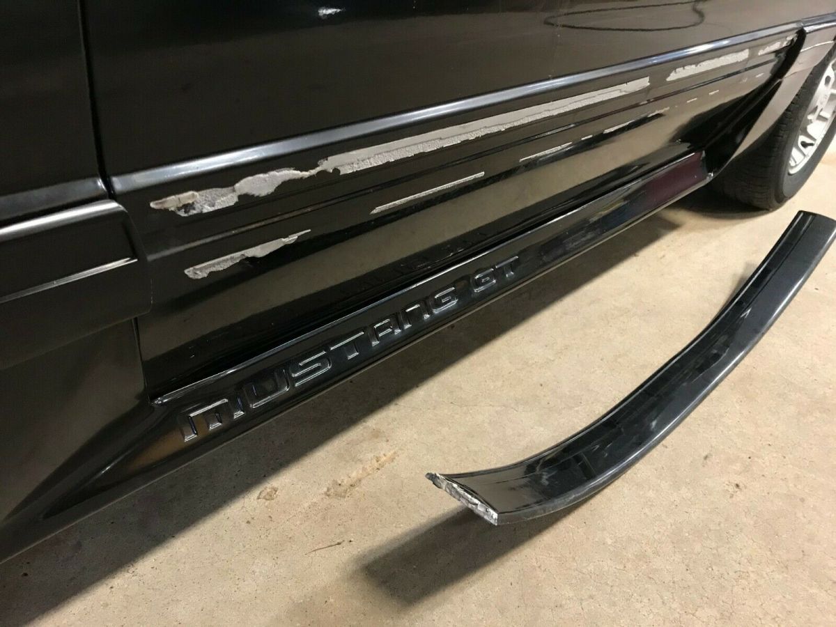 1989 Black Ford Mustang Coupe