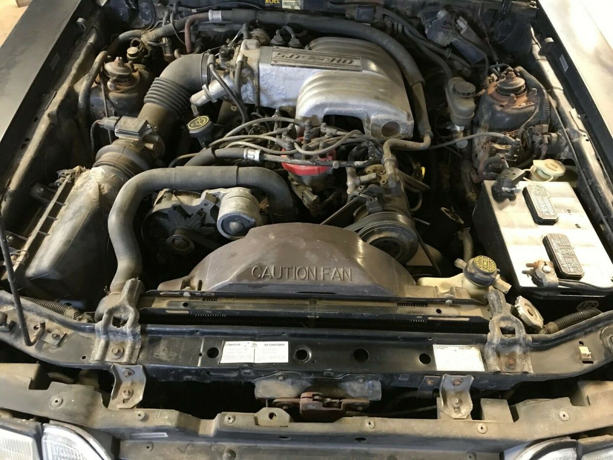 1989 Black Ford Mustang Coupe