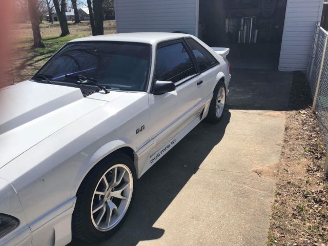 1989 White Ford Mustang