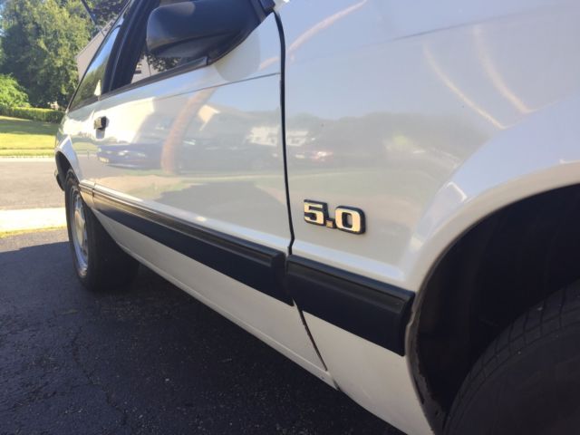 1989 White Ford Mustang Hatchback