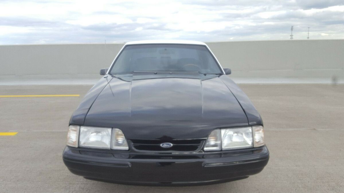 1989 Black Ford Mustang Coupe