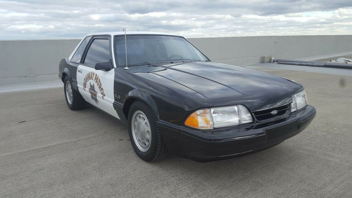 1989 Black Ford Mustang Coupe