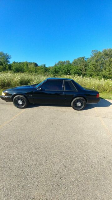 1989 Black Ford Mustang Sedan