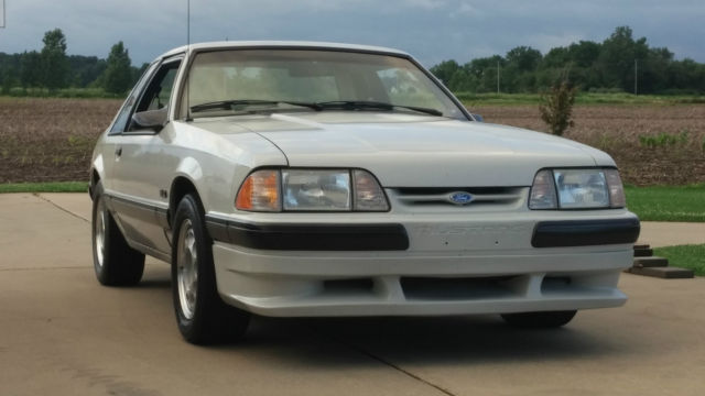 1989 Smoke Gray Ford Mustang Sedan