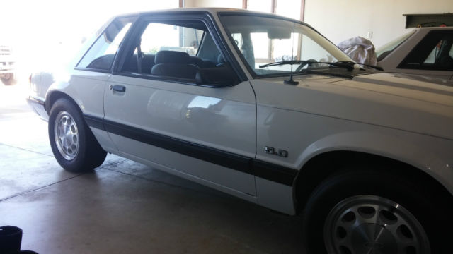 1989 Smoke Gray Ford Mustang Sedan