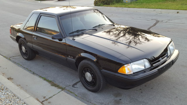 1989 Black Ford Mustang Sedan