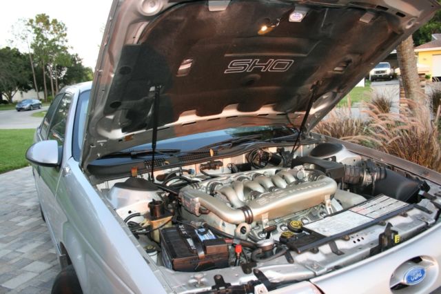 1989 Gray Ford Taurus Sedan